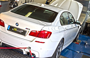 BMW M5 (F10) na vozidle Dyno